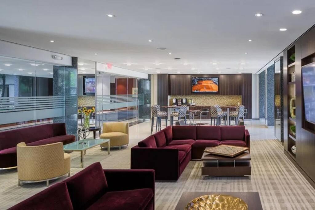 Elegant Apartment W Views At Crystal City Arlington Eksteriør bilde