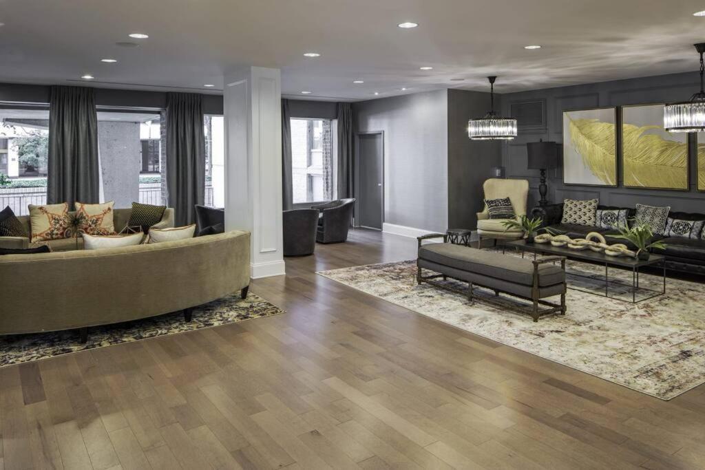 Elegant Apartment W Views At Crystal City Arlington Eksteriør bilde