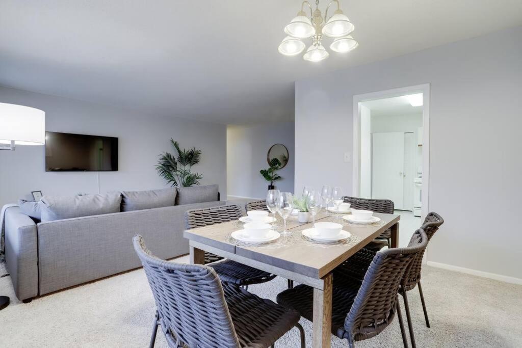 Elegant Apartment W Views At Crystal City Arlington Eksteriør bilde