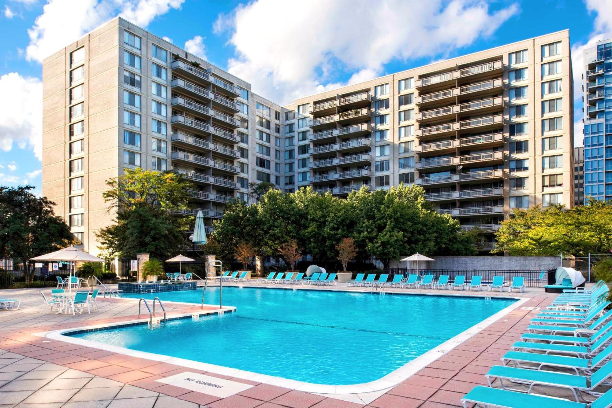 Elegant Apartment W Views At Crystal City Arlington Eksteriør bilde